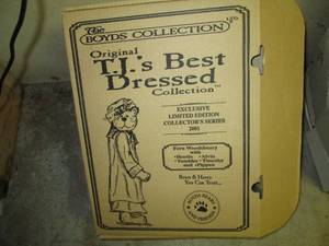lot 213 image: The Boyds Bear Collection T.J.s ...