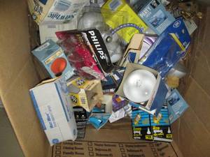 lot 218 image: Box of Lights Various Sizes & Color...