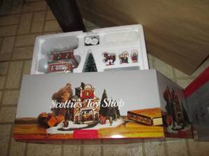 lot 257 image: Department 56 Heritage Village Coll...