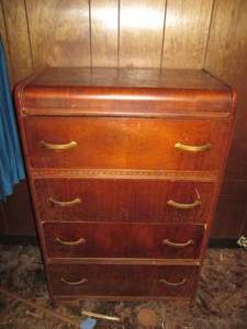 lot 270 image: 4 Drawer Vintage Dresser See Photo...