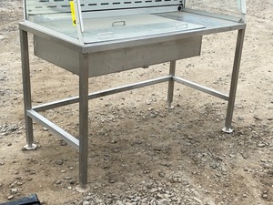 lot 4 image: Labronco Protector XVS Ventilation Station