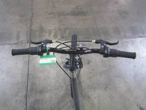 lot 9 image: Roadmaster Granite Peak 26 Womens Mountain Bike, TealGrey R4047WMM