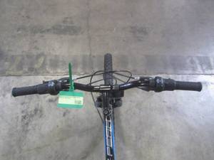 lot 14 image: Roadmaster Granite Peak Mountain Bike 26 wheel size, Mens Black 728826935