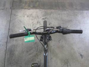 lot 16 image: Mongoose 20 Ledge 2.1 Boys Mountain Bike, BlackBlue