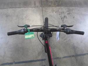 lot 19 image: Mongoose Excursion Mountain Bike, 24 Wheel, BlackPink R1769WM
