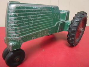 lot 915 image: VINTAGE SLIK-TOY ALUMINUM TRACTOR