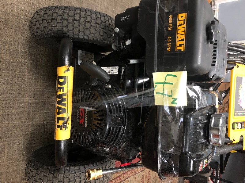 Dewalt 4400 psi at 4.0 gpm gas pressure washer store powered by honda with aaa triplex pump california compliant