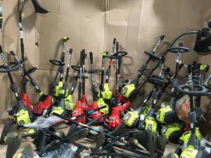 lot 26 image: GAYLORD FULL OF RYOBI, HOMELITE TRIMMERS SEE PICS NOT CHECK