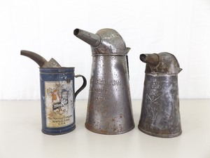 lot 6 image: 3 Antique Oil Cans