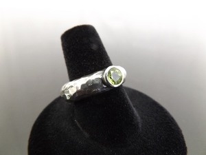 lot 55 image: .925 Sterling Silver Silpada Faceted Peridot Ring Size 8