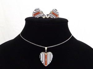 lot 58 image: NEW .925 Sterling Silver Heart of America Enamel Pendant Necklace Earring Set
