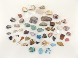 lot 63 image: Lot of Polished and Raw Natural Stone Agates, Turquoise, Jade, Crystals, etc.