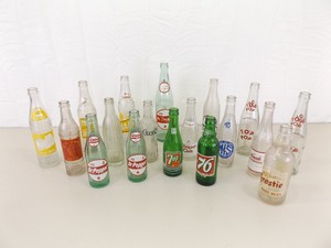 lot 16 image: Lot of Vintage Soda Pop Bottles