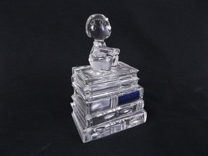 lot 73 image: NEW Waterford Crystal Charlie Brown Covered Trinket Dish