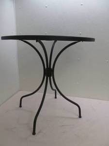 lot 30 image: patio table