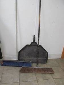 lot 107 image: brooms, dust pan