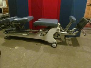lot 2 image: adjustable Chiropractic bed