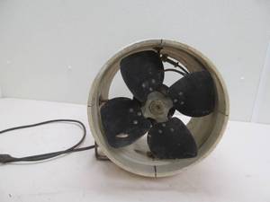 lot 40 image: exhaust fan