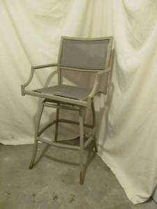 lot 59 image: patio chair
