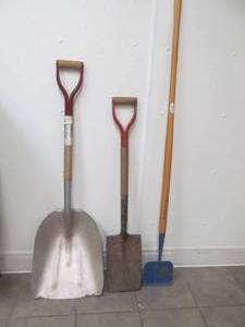 lot 106 image: shovel,spade,scraper