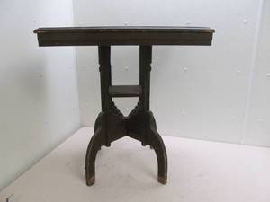 lot 150 image: Antique hall table