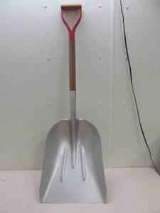 lot 160 image: grain scoop shovel