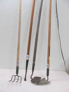 lot 161 image: garden tools