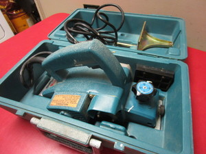 lot 506 image: MAKITA POWER PLANER