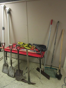 lot 518 image: FRENCH CREEK HARNESS, MILLER TITAN 6 SHOCK-ABSORBING LANYARD, ASSORTED LAWN AND GARDEN TOOLS