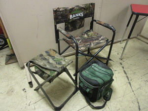 lot 532 image: COLEMAN COOLER, BANKS OUTDOORS COLLAPSIBLE CHAIR, HUNTERS SPECIALTIES SIDE TABLE WITH POUCH