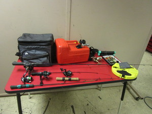 lot 533 image: VINTAGE LURES, BROWNING GRAPHITE RODREEL, ICE FISHING RODS, FRABILL TIP-UP, COOLER, GAS CAN, COOLER