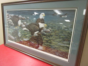 lot 536 image: THE GATHERING EAGLE PRINT, BY ARTIST CYNTHIE FISHER, SIGNED AND NUMBERED