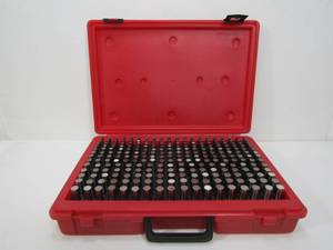 lot 68 image: Complete Model M2 Pin Gage Set wCase