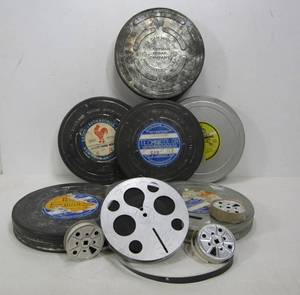 lot 76 image: Lot of Vintage 1930s-40s Film Canisters wFilms