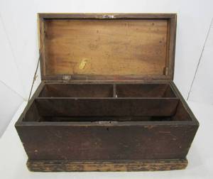 lot 78 image: Smaller Size Antique Wooden Carpenters Tool Chest