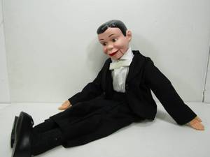 lot 95 image: Vintage EEGEE Company Ventriloquist Dummy 