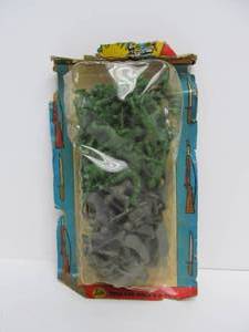 lot 284 image: Vintage 1950s Era NOS Unopened LIDO German & US WW2 Toy Soldiers