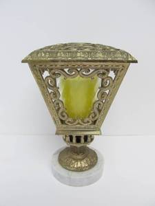 lot 134 image: Vintage Italian Pierced Brass Candle Lamp on Marble Base