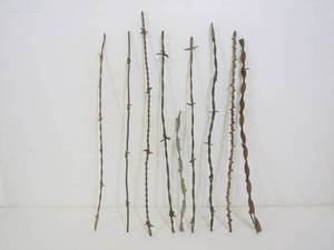 lot 317 image: Vintage Salesman Sample Barbed Wire Sections