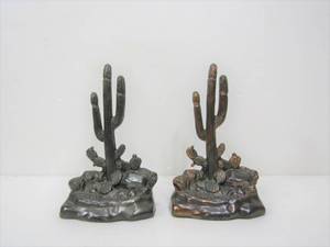 lot 327 image: Vintage Signed Western DODGE Cactus Bookends