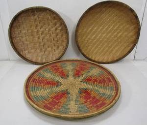 lot 148 image: 3 Vintage Hand Woven Large Gathering Baskets