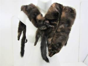 lot 156 image: Genuine Mink Stole Collar Wrap