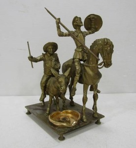lot 194 image: Vintage Don Quixote & Sancho Panza Figural Ashtray 