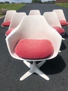 lot 1 image: Set of 6 Mid Century Signed BURKE Fiberglass Swivel Chairs