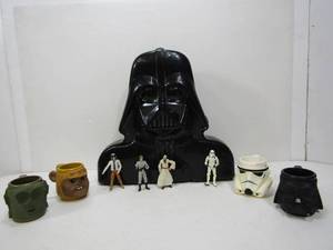 lot 271 image: Group of STAR WARS Mugs Figures & Vintage Case