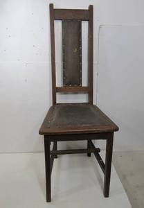 lot 312 image: Antique Arts & Crafts Period Narrow High Back Oak Chair