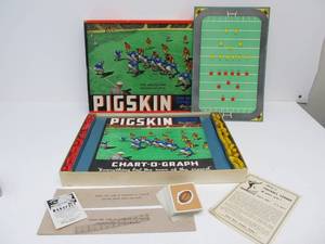 lot 346 image: Old Vintage Parker Brothers PIGSKIN Tom Hamiltons Football Game