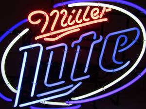 lot 12 image: Working MILLER LITE Neon Beer Sign