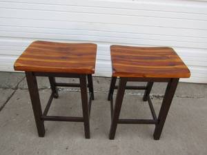 lot 172 image: Matching Pair of Wood Bar Stools