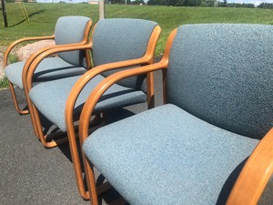 lot 352 image: Set of 4 Quality Vintage Bentwood Armchairs - Warren Snodgrass for Steelcase